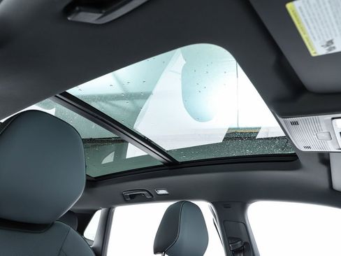 New 2026 Volkswagen Tiguan SE R-Line image 37