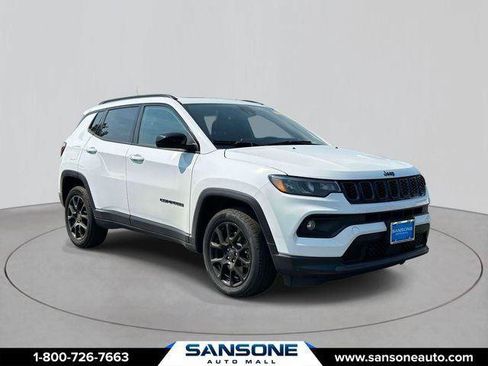 Certified 2025 Jeep Compass Latitude w/ Sun & Sound Group AWD/4WD image 1