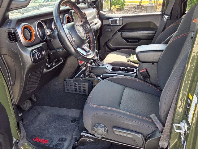 Used 2023 Jeep Gladiator Mojave AWD/4WD image 11