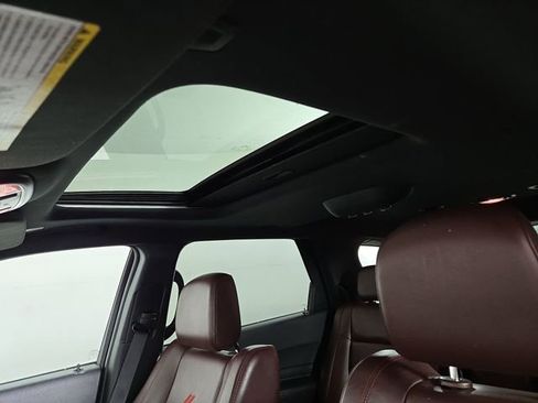 Used 2023 Dodge Durango GT image 31