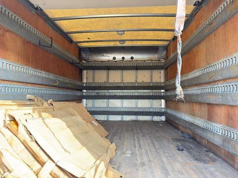 Used 2006 Chevrolet Express 3500 image 8