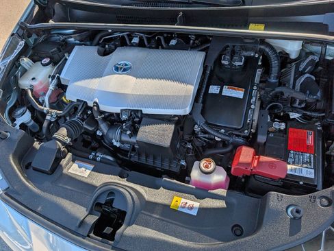 Used 2017 Toyota Prius Two image 20