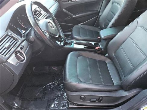 Used 2019 Volkswagen Passat 2.0T Wolfsburg image 13