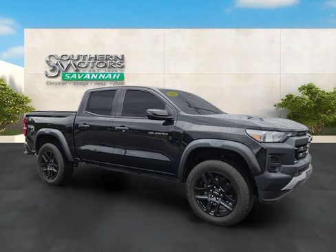 Used 2024 Chevrolet Colorado Trail Boss AWD/4WD image 7