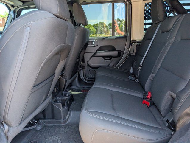Used 2020 Jeep Wrangler Unlimited Sahara AWD/4WD image 34