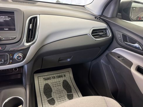 Used 2023 Chevrolet Equinox LS w/ LS Convenience Package FWD image 9