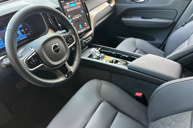 Used 2026 Volvo XC60 B5 Plus w/ Climate Package AWD/4WD image 9
