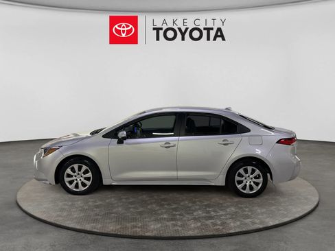 Used 2024 Toyota Corolla LE FWD image 3