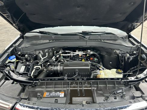 Used 2021 Ford Explorer XLT w/ Equipment Group 202A image 32