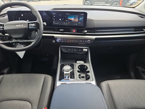 New 2027 Kia Carnival SX FWD image 13