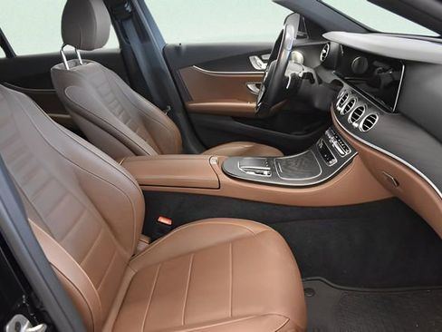 Used 2022 Mercedes-Benz E 450 4MATIC Sedan image 19