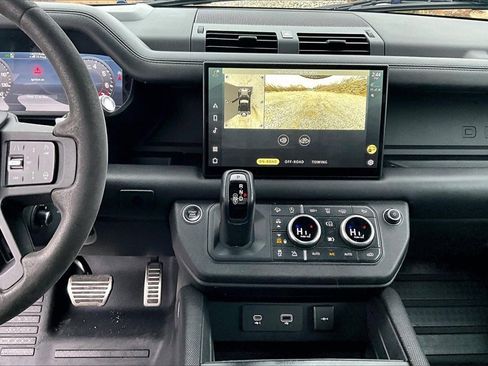 Used 2022 Land Rover Defender 90 Carpathian Edition image 28