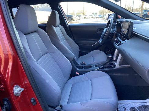 Used 2023 Toyota Corolla Cross SE AWD/4WD image 34