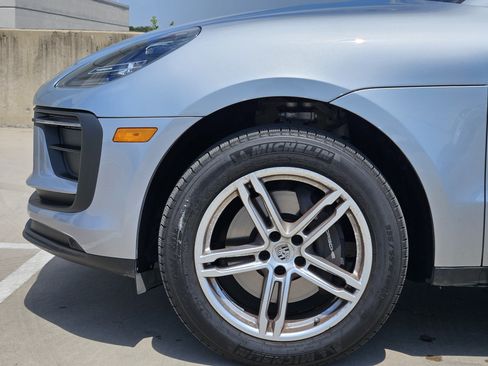 Certified 2026 Porsche Macan AWD/4WD image 13