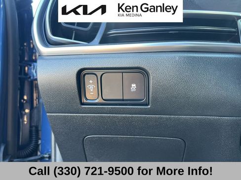 Certified 2025 Kia Sorento S image 30