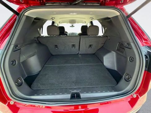 Used 2023 Chevrolet Equinox LT FWD image 13