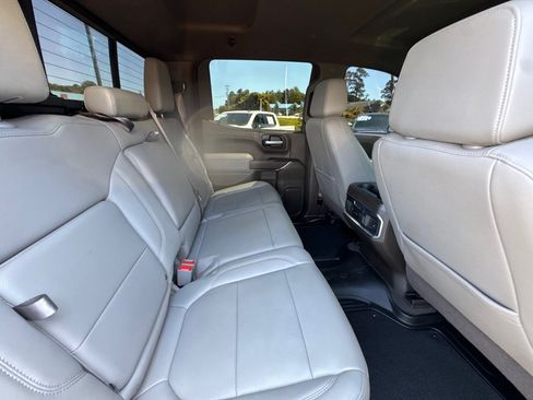 Used 2021 GMC Sierra 1500 SLT w/ SLT Premium Package AWD/4WD image 9
