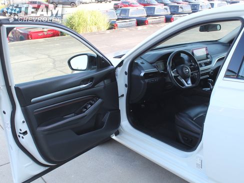 Used 2023 Nissan Altima 2.5 SR image 10
