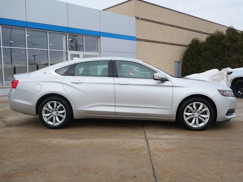 Used 2017 Chevrolet Impala LT image 8