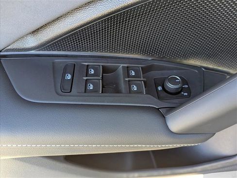 New 2026 Volkswagen Tiguan SE R-Line image 10