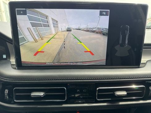 Used 2023 Lincoln Nautilus Reserve w/ Luxury Package image 19