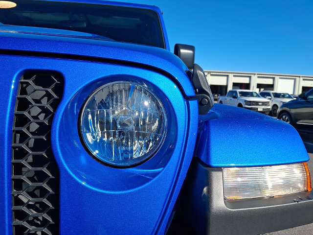 Used 2023 Jeep Gladiator Sport AWD/4WD image 9