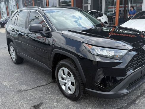 Used 2019 Toyota RAV4 LE w/ All Weather Liner Package AWD/4WD image 8