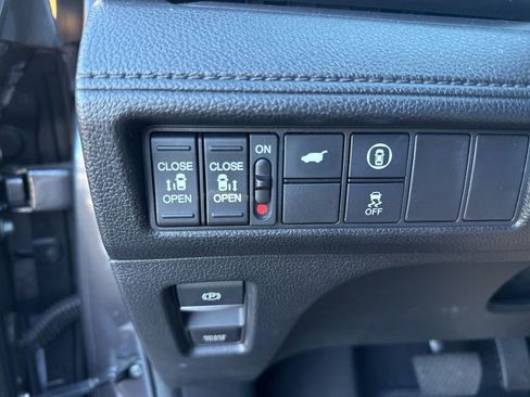 Used 2024 Honda Odyssey EX-L image 10