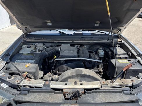 Used 2004 Chevrolet TrailBlazer 4WD w/ LT Package 1 image 28