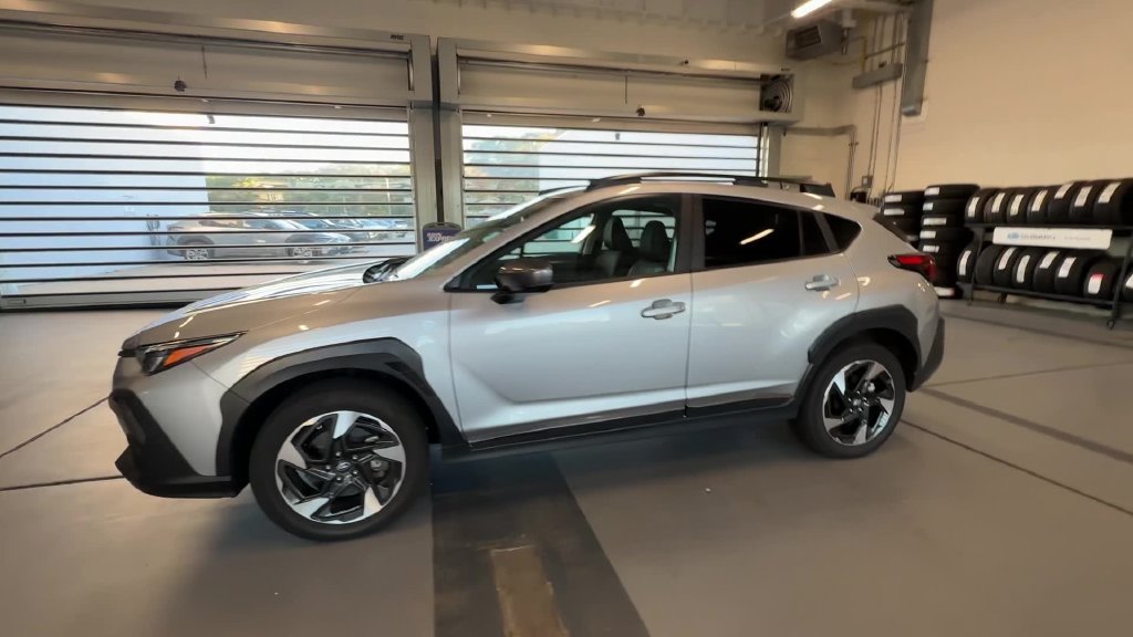 Used 2025 Subaru Crosstrek 2.5i Limited AWD/4WD image 7