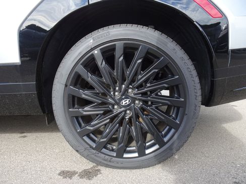 New 2025 Hyundai Santa Fe Calligraphy image 3