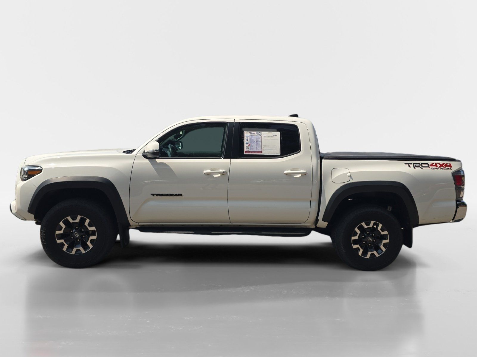 Used 2022 Toyota Tacoma TRD Off-Road AWD/4WD image 2