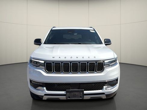 Used 2024 Jeep Wagoneer L Series II RWD image 2