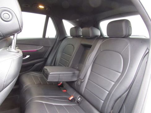 Used 2022 Mercedes-Benz GLC 300 4MATIC image 16