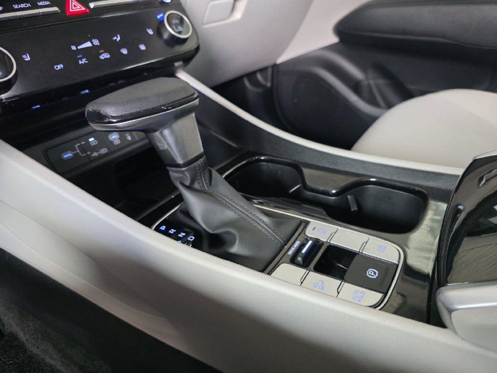 Used 2025 Hyundai Tucson SEL FWD image 19
