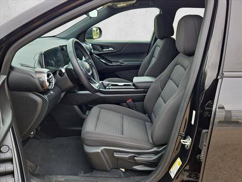 Used 2025 Chevrolet Equinox LT AWD/4WD image 16