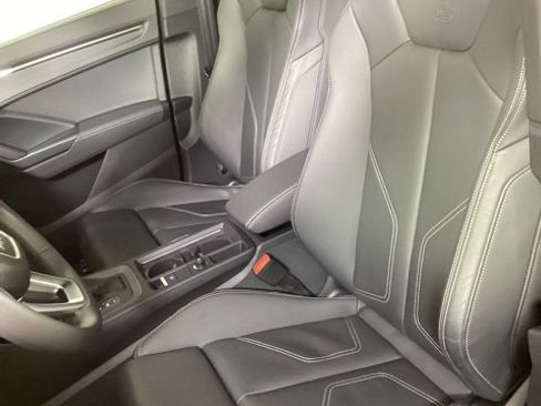 Certified 2025 Audi Q3 2.0T Premium w/ Convenience Package image 13