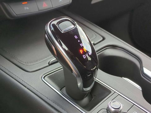 Used 2025 Cadillac XT4 Premium Luxury image 16