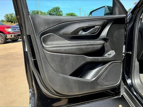 Used 2023 GMC Terrain SLT image 20