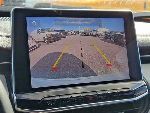 Used 2025 Jeep Compass Limited image 16