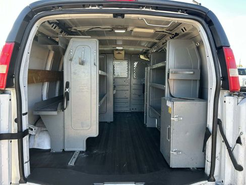 Used 2014 Chevrolet Express 2500 image 8