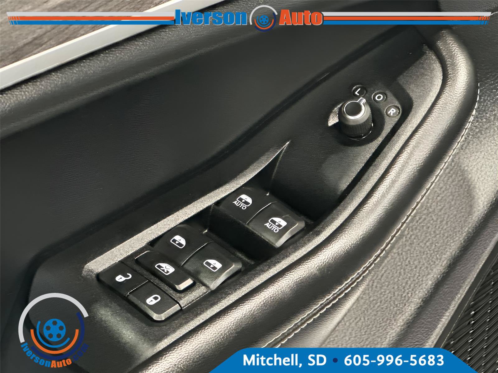 Used 2024 Jeep Grand Cherokee Limited AWD/4WD image 19