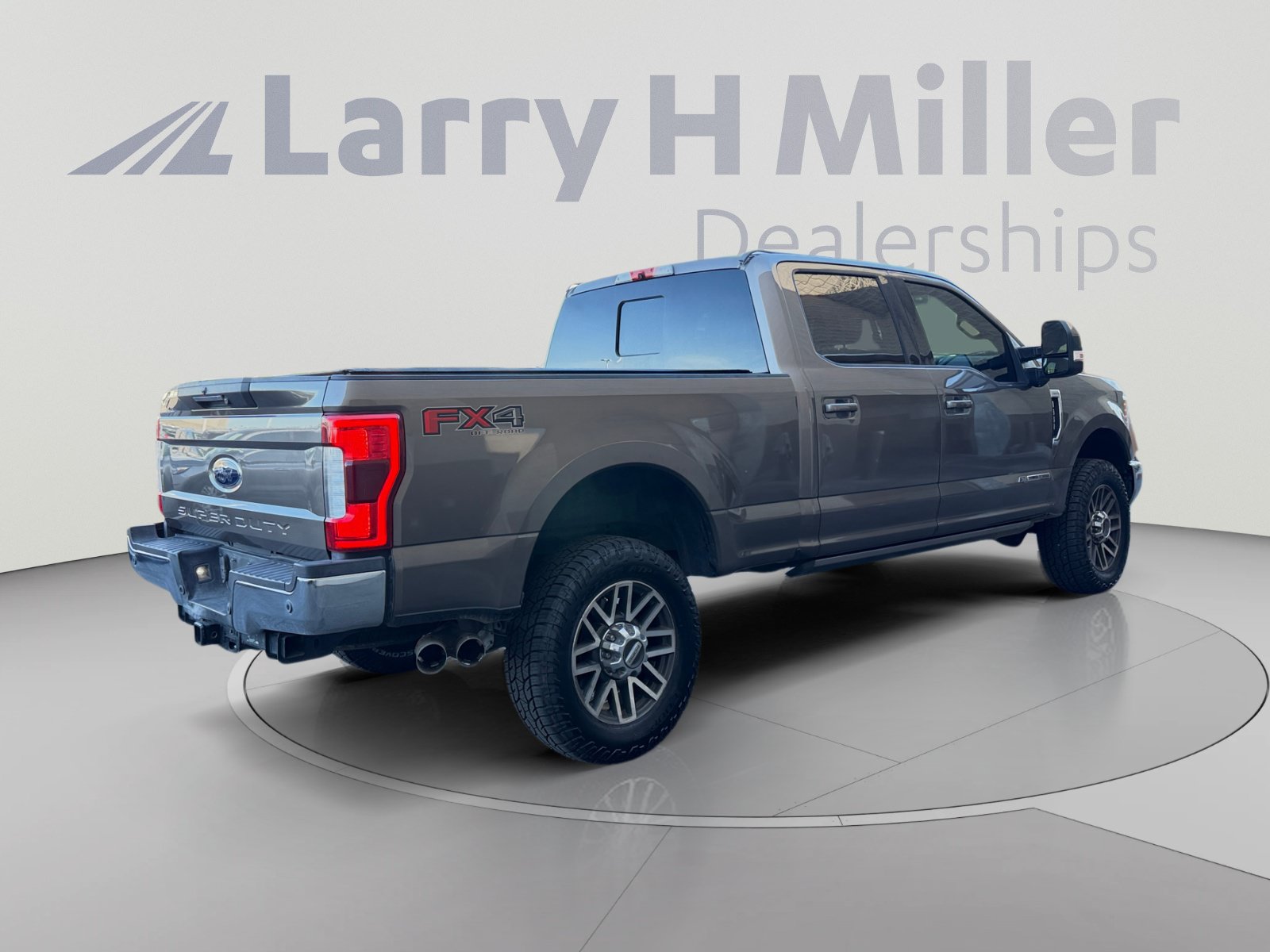 Used 2019 Ford F350 Lariat w/ Lariat Ultimate Package AWD/4WD image 5