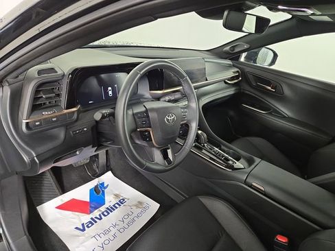 Used 2024 Toyota Crown Limited image 15