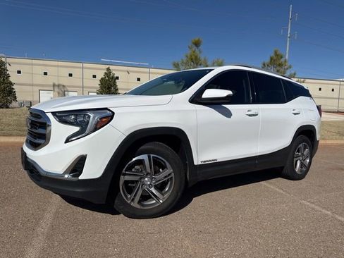 Used 2021 GMC Terrain SLT image 1