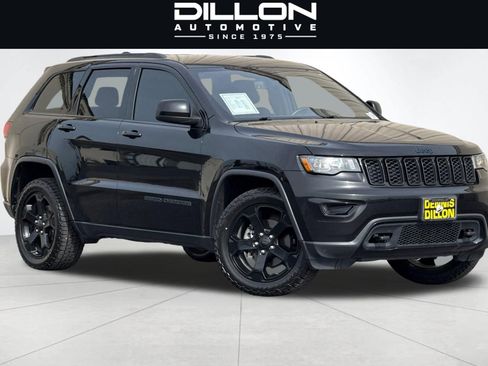 Used 2019 Jeep Grand Cherokee Laredo AWD/4WD image 1