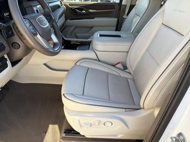 Used 2024 GMC Yukon Denali w/ Denali Reserve Package AWD/4WD image 9