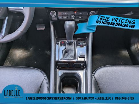 Used 2024 Jeep Compass Latitude AWD/4WD image 16