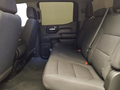 Used 2021 Chevrolet Silverado 1500 Custom image 18