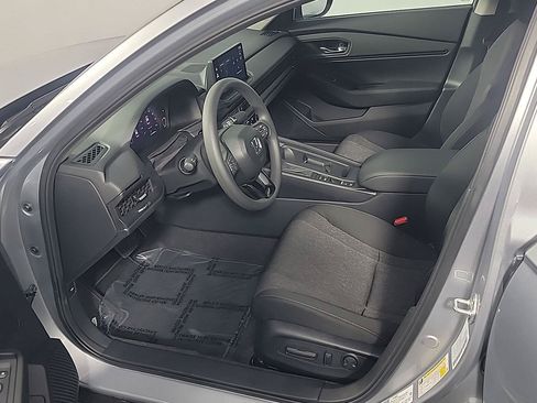 Certified 2026 Honda Accord SE image 17